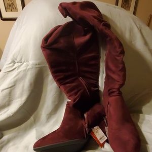 14w faux suede boot nwt